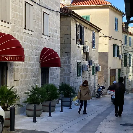 3 Flowers On Rokova St-5 Min To Old Town Split