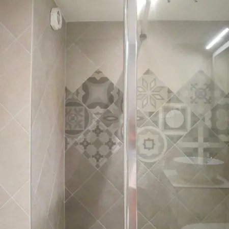 3 Flowers On Rokova St-5 Min To Old Town Apartamento *