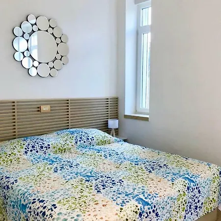 3 Flowers On Rokova St-5 Min To Old Town *