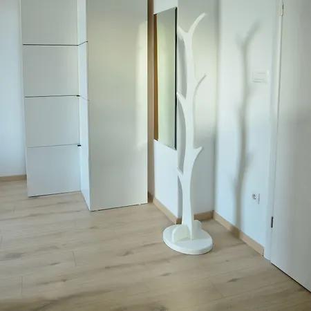 3 Flowers On Rokova St-5 Min To Old Town Spalato